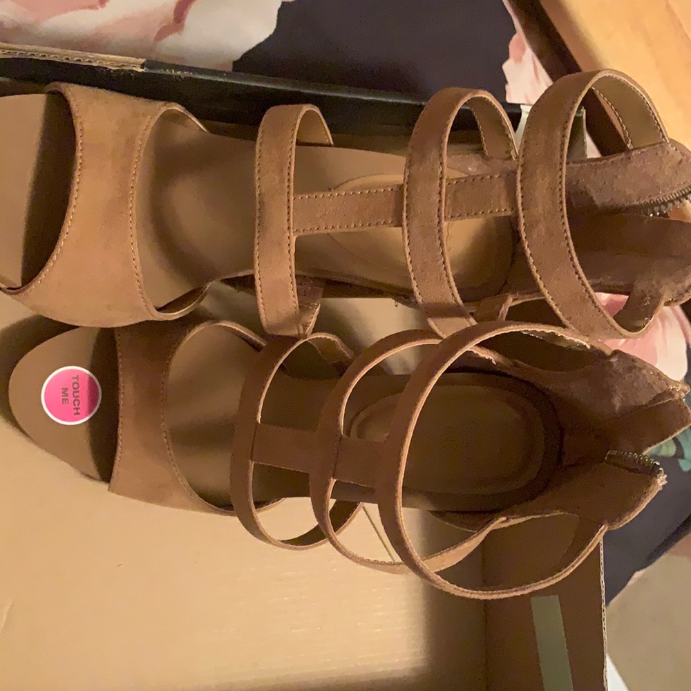 Strappy heel sandal